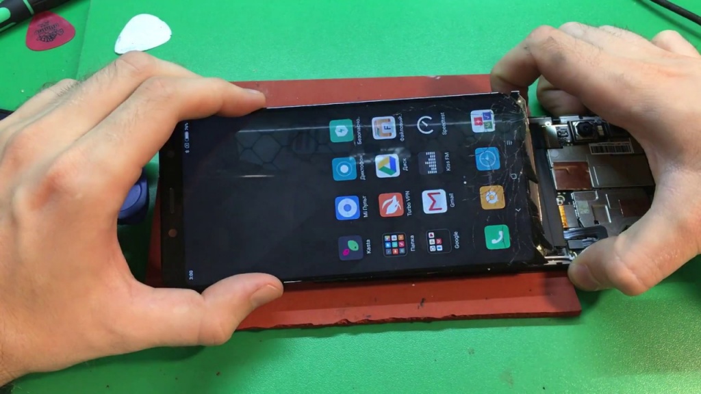 Замена дисплея на Xiaomi Redmi Note 3 своими руками